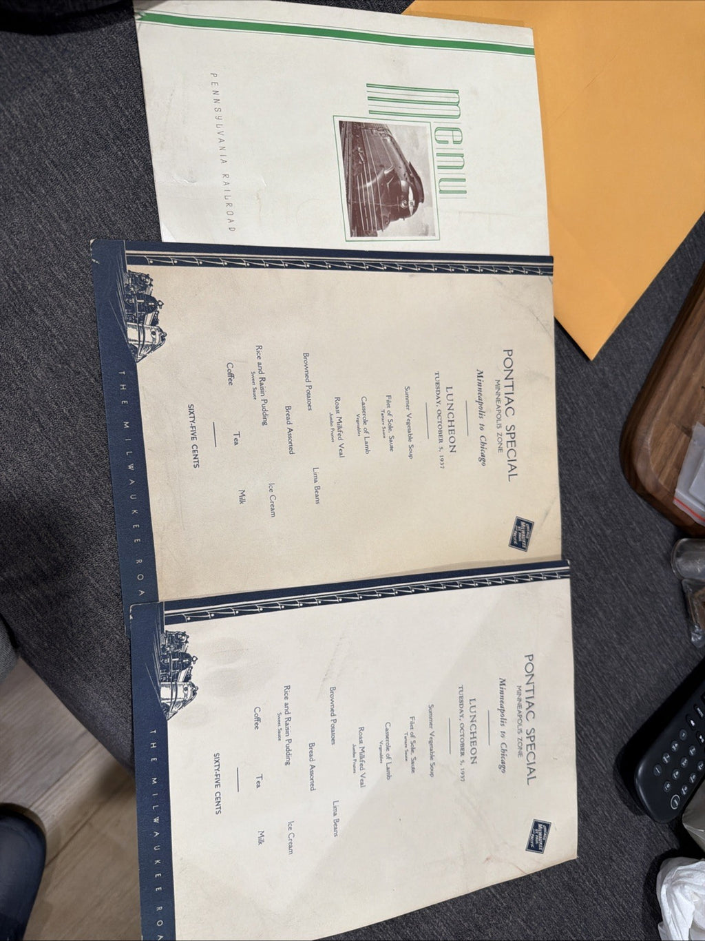 Pontiac Special Pennsylvania Milwaukee Road Railroad  Menu Lot Of 30