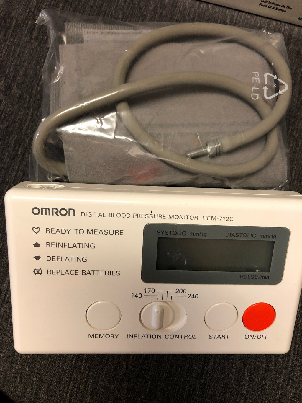 Omron HEM-712C Automatic Inflation Blood Pressure Monitor3