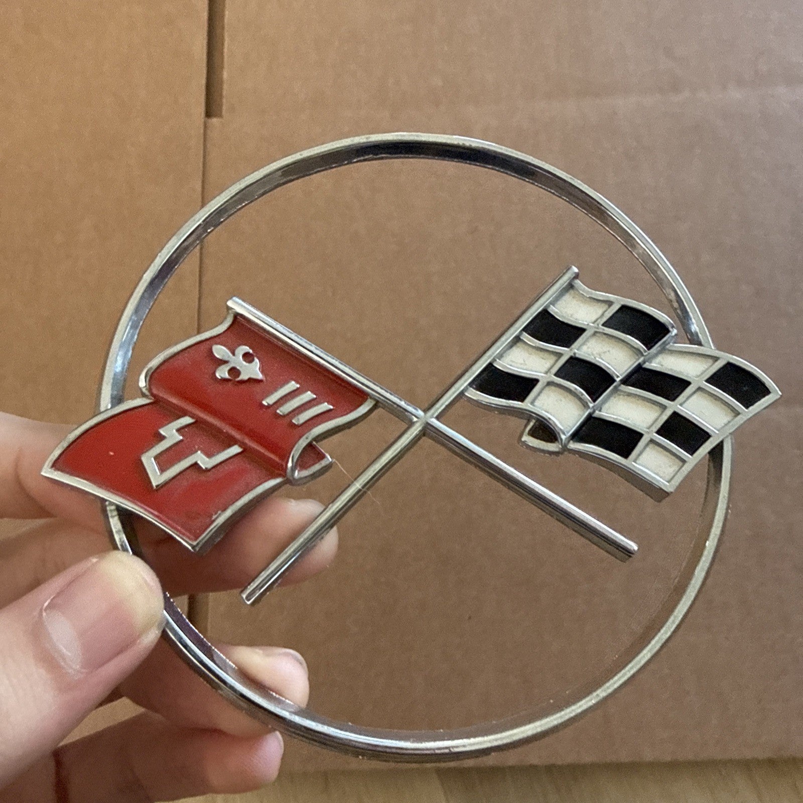 Front Nose Hood Emblem Chrome Flags 1962 Corvette2