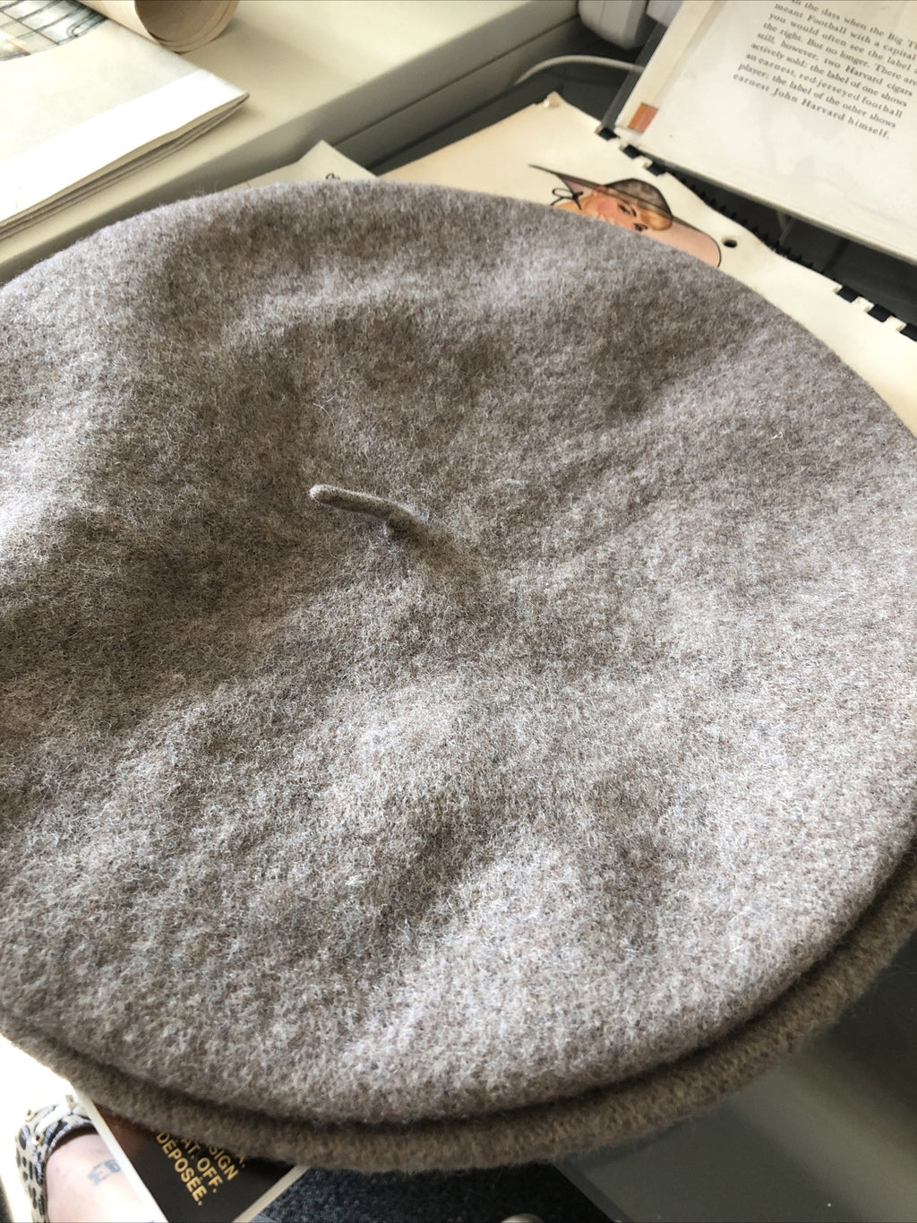 Gray Or Beige wool beret small Macy’s NWT0