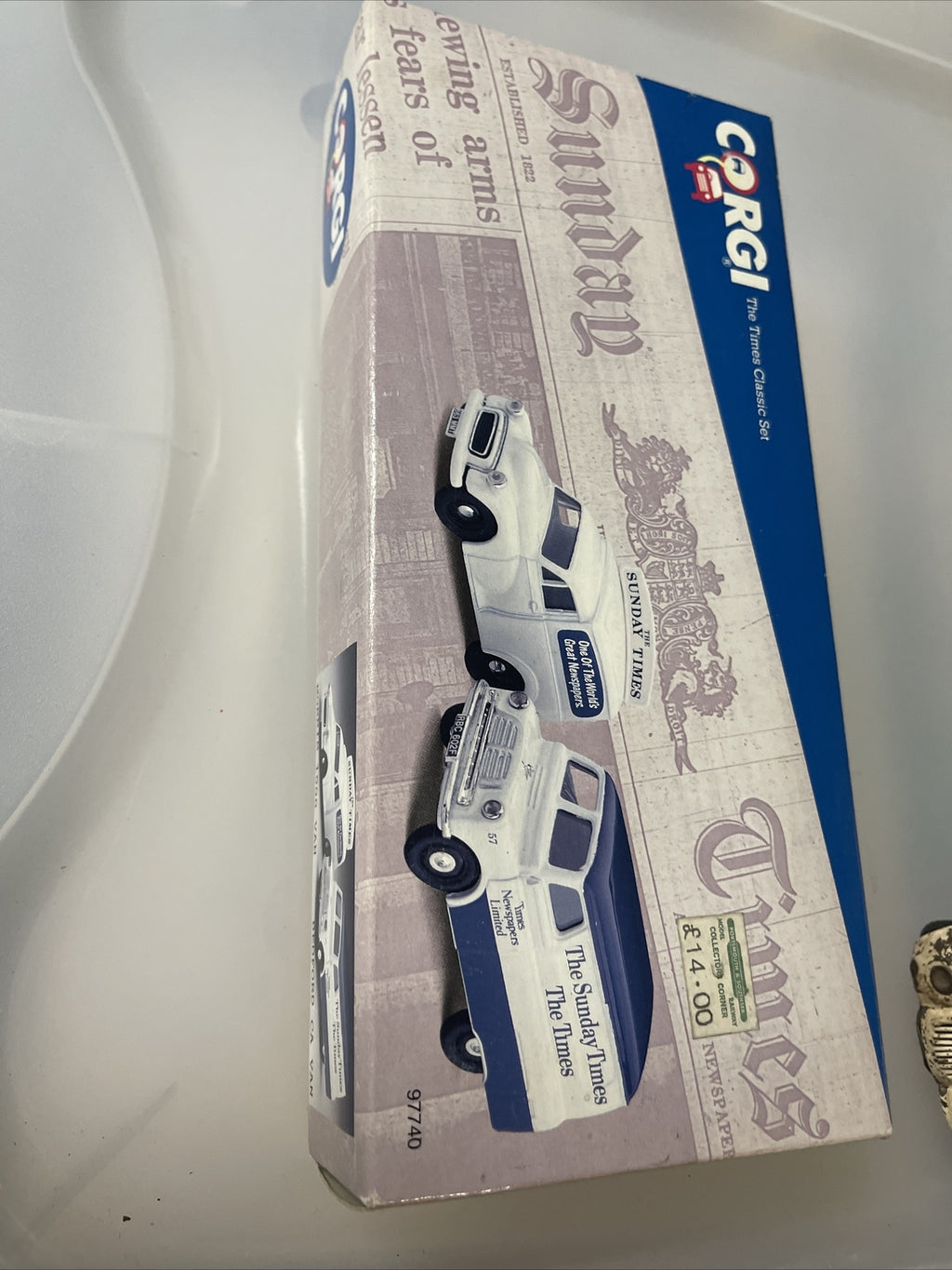 CORGI The Sunday Times CLASSIC Set Limited Ed Morris 1000 Van0