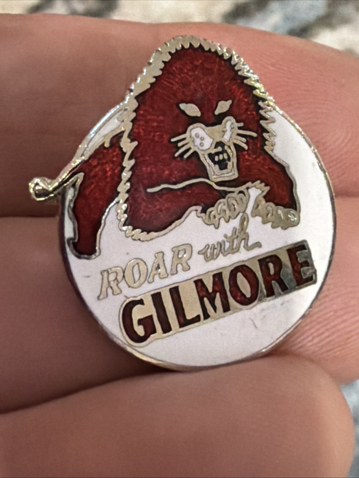 1980's GILMORE RED LION GASOLINE Enameled Pin Back - Lion Head Motor Oil1