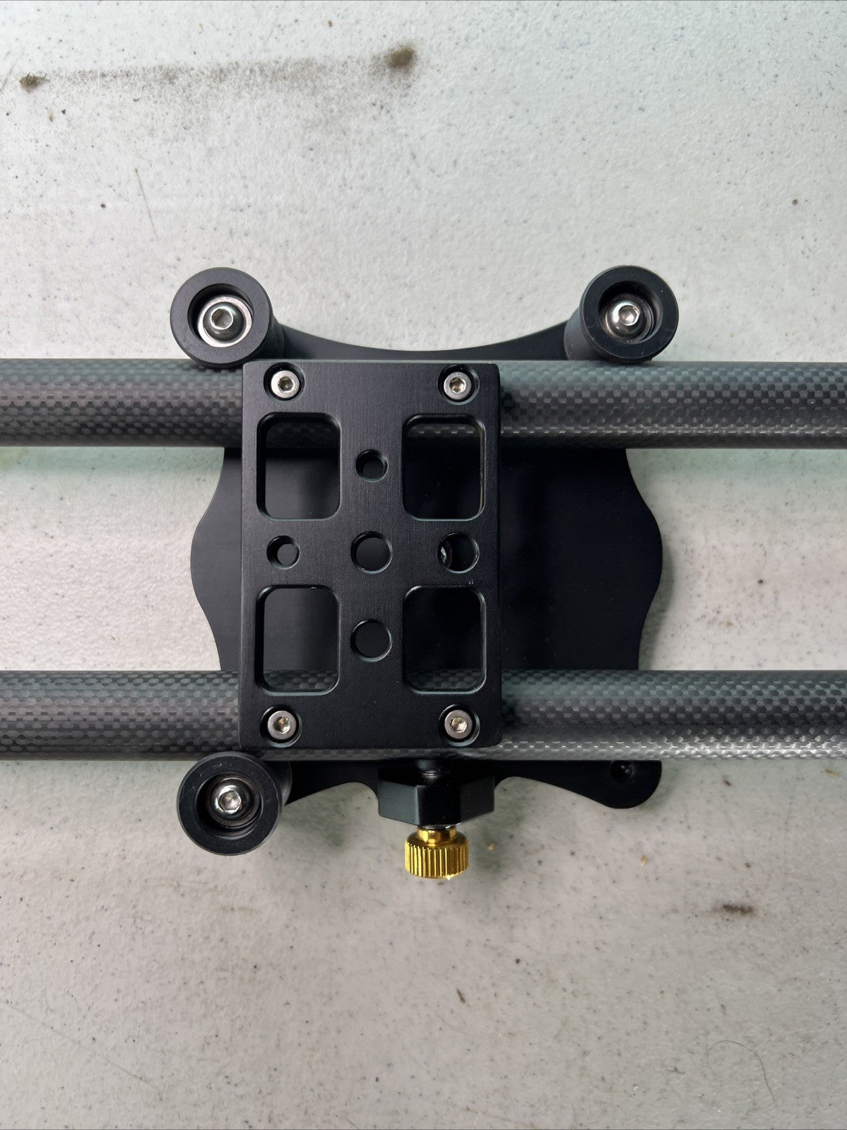 ikan Heavy Duty Carbon Fiber Camera Slider with 22mm Track Rails (31") 3