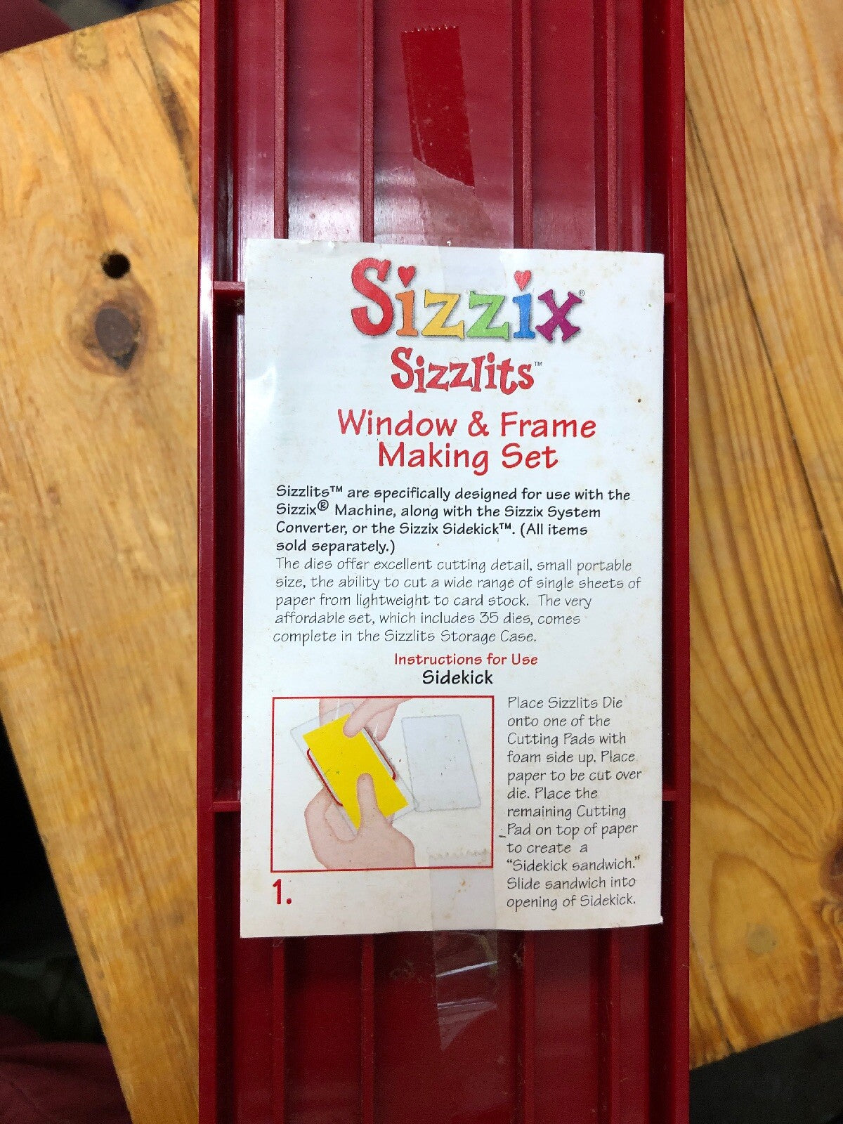 SIZZIX LITTLE DIE CUTTER GRAFFITI ALPHABET SET IN STORAGE CASE 35 PIECES2