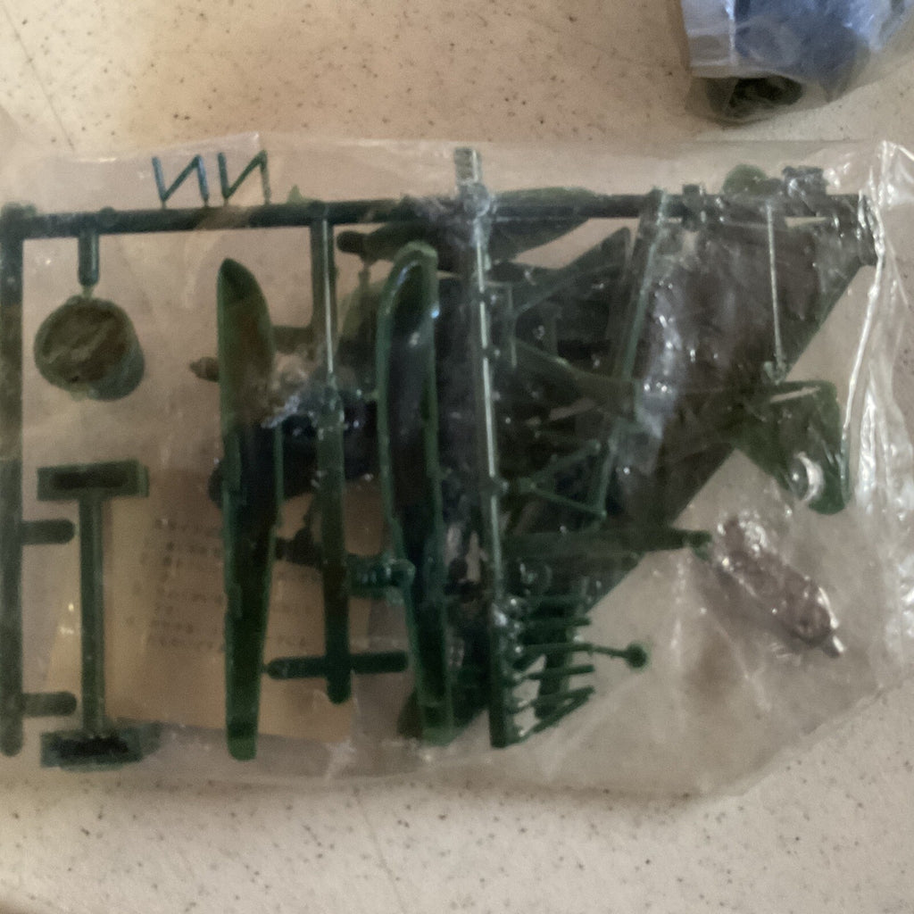 Lot Airplane Model Kit 1/172 Scale Mitsubishi G4MI F5A Freedom fighter, A6m2,3