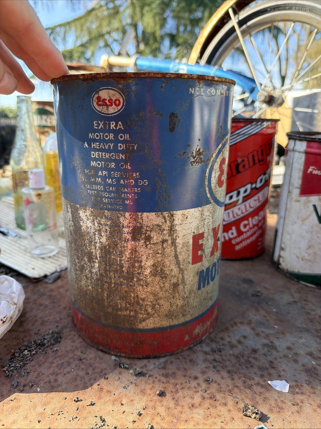 Vintage Esso Unexcelled Graphic Motor Oil 5-Quart Can3