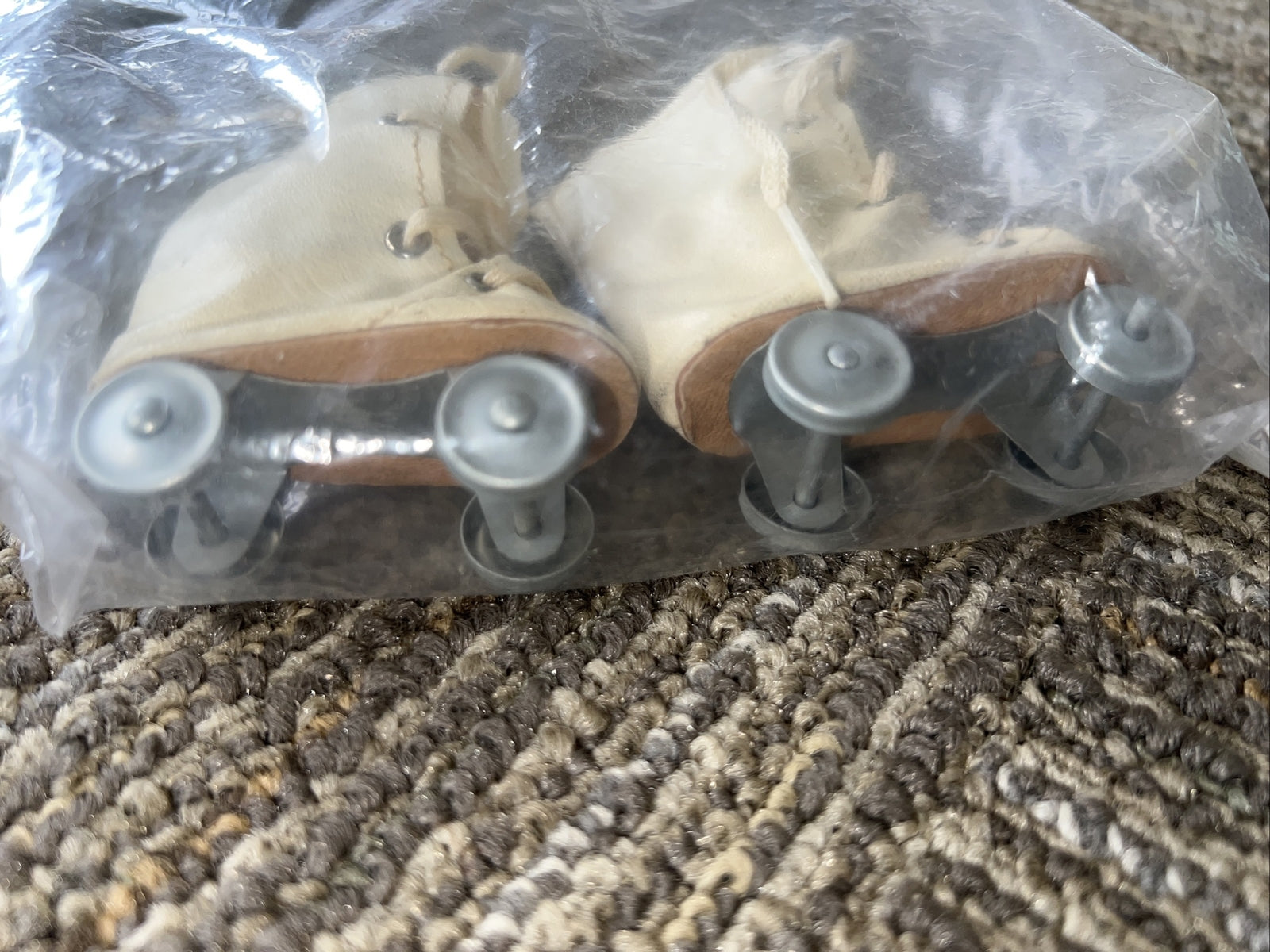 Antique White Laced Leather Roller Skates For Doll - Antique Doll Shoes3