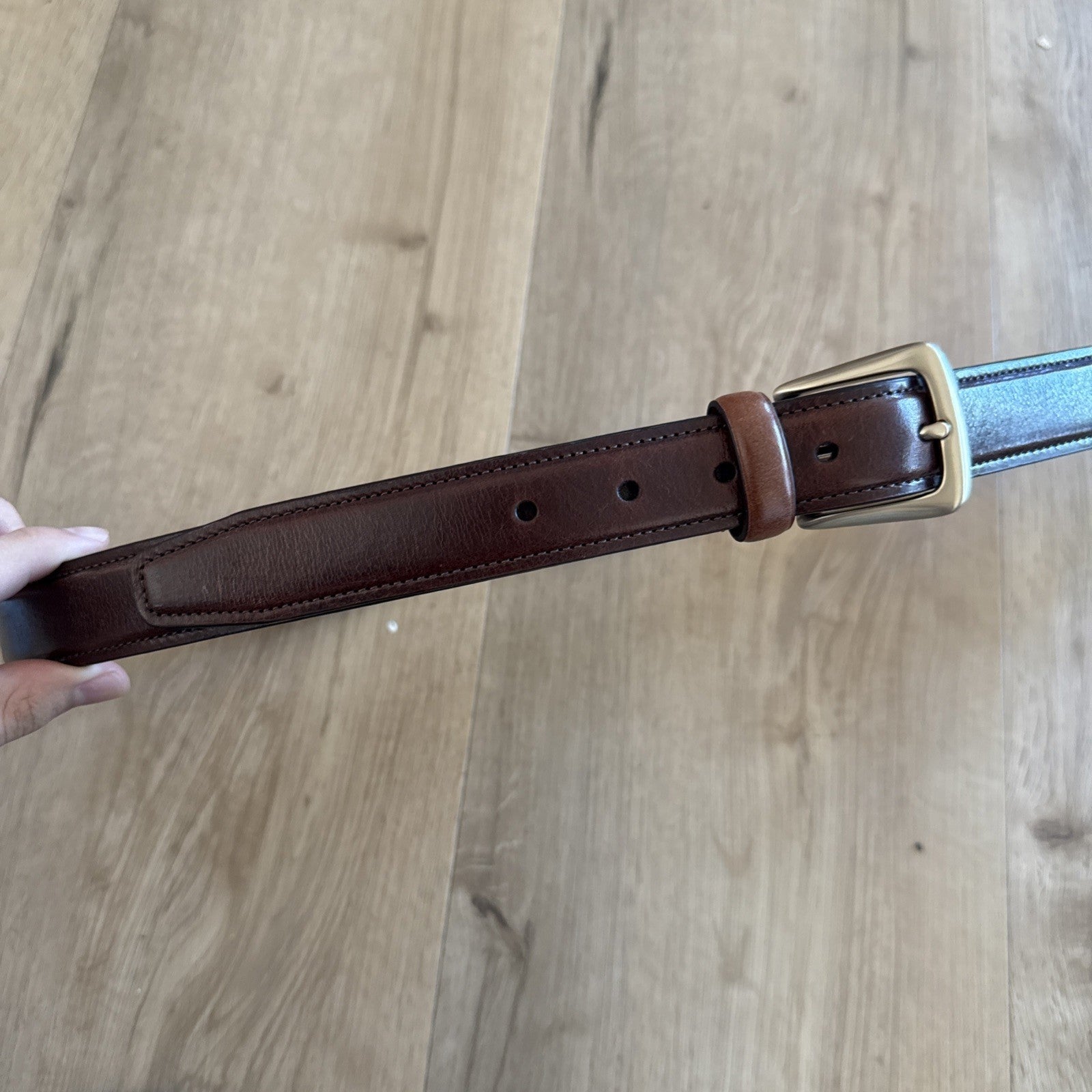 Saks Fifth Avenue Mens Brown Italian Leather Dress Belt Size 42/1055