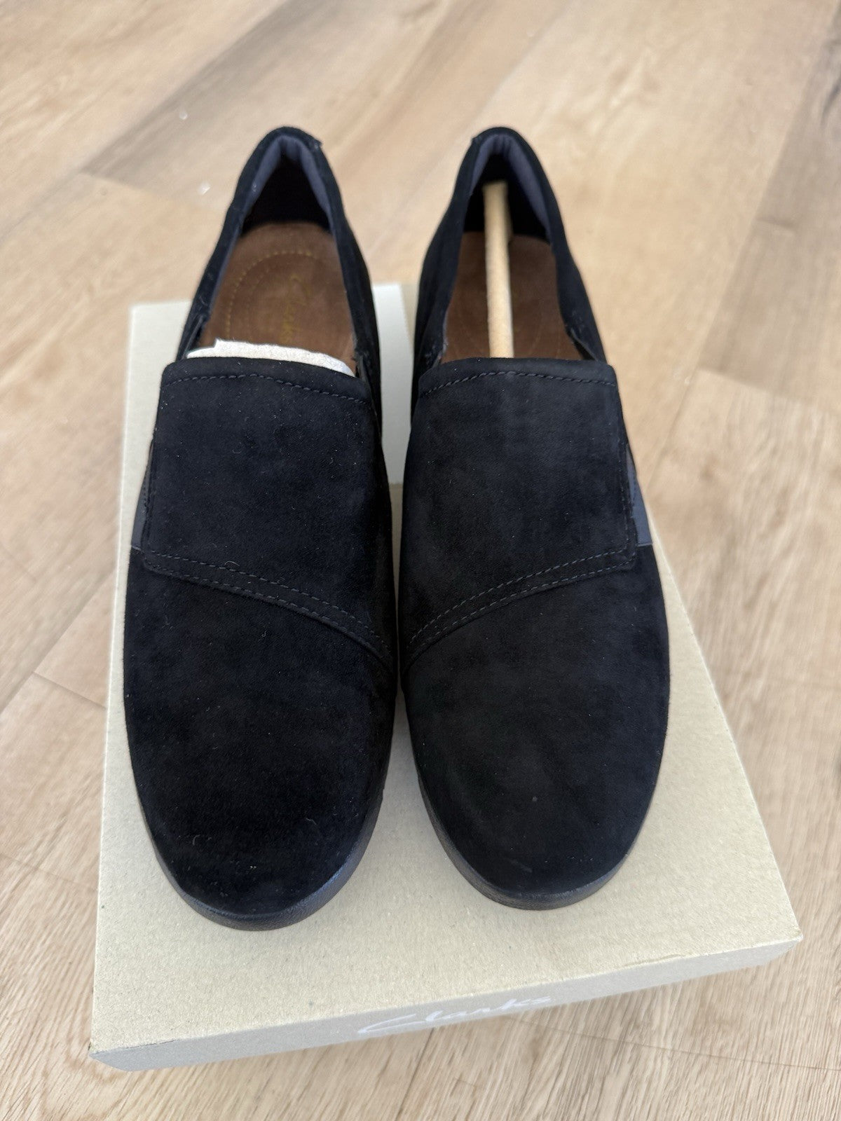 Clarks Daelyn Monarch Black Suede Slip on Casual Loafer Shoe Women's Size 6.5M5