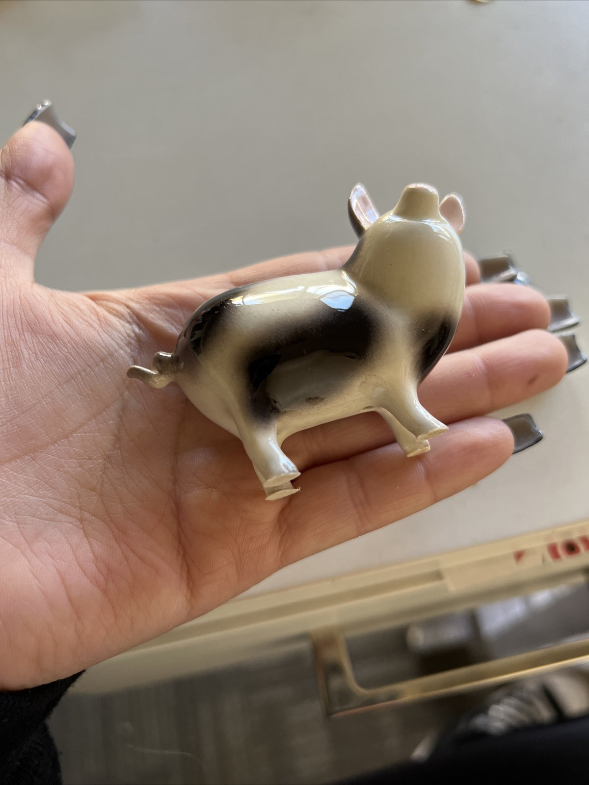 Vintage Pair of Small Pig Figurines Porcelain3