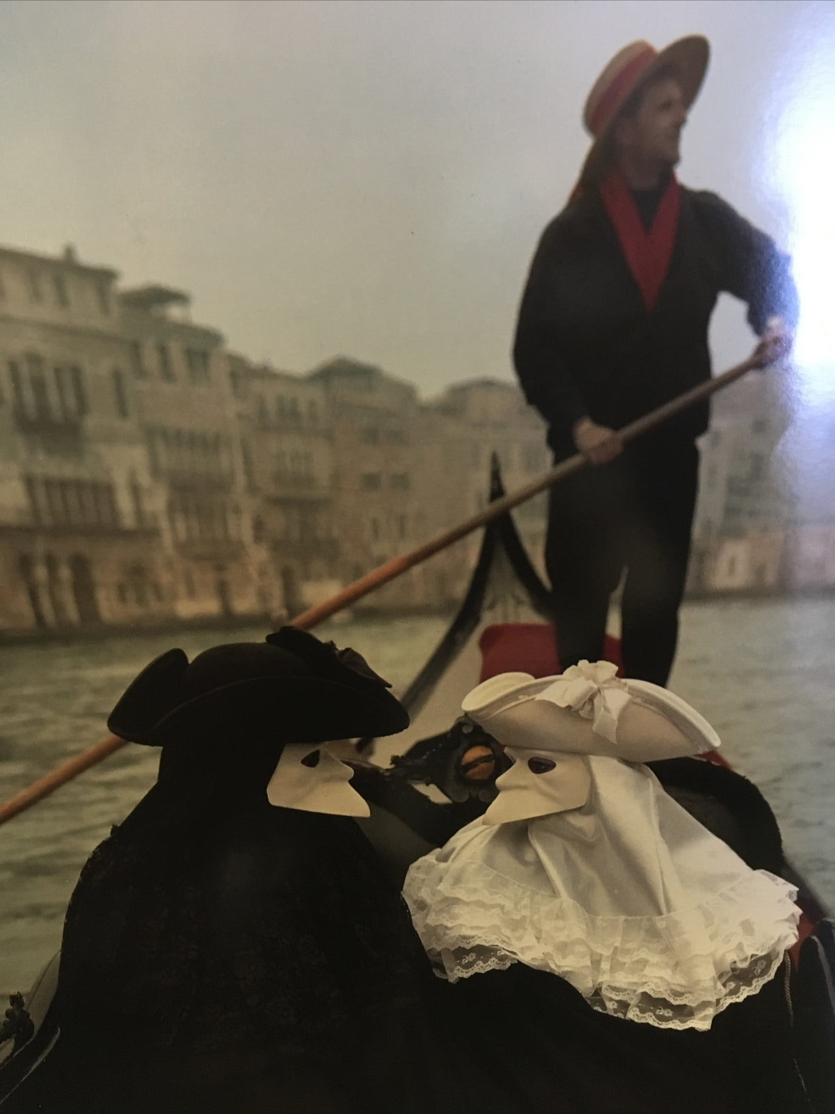 Classic Fulvio Roiter Photograph of Couple in venezia maschere di carnevale5