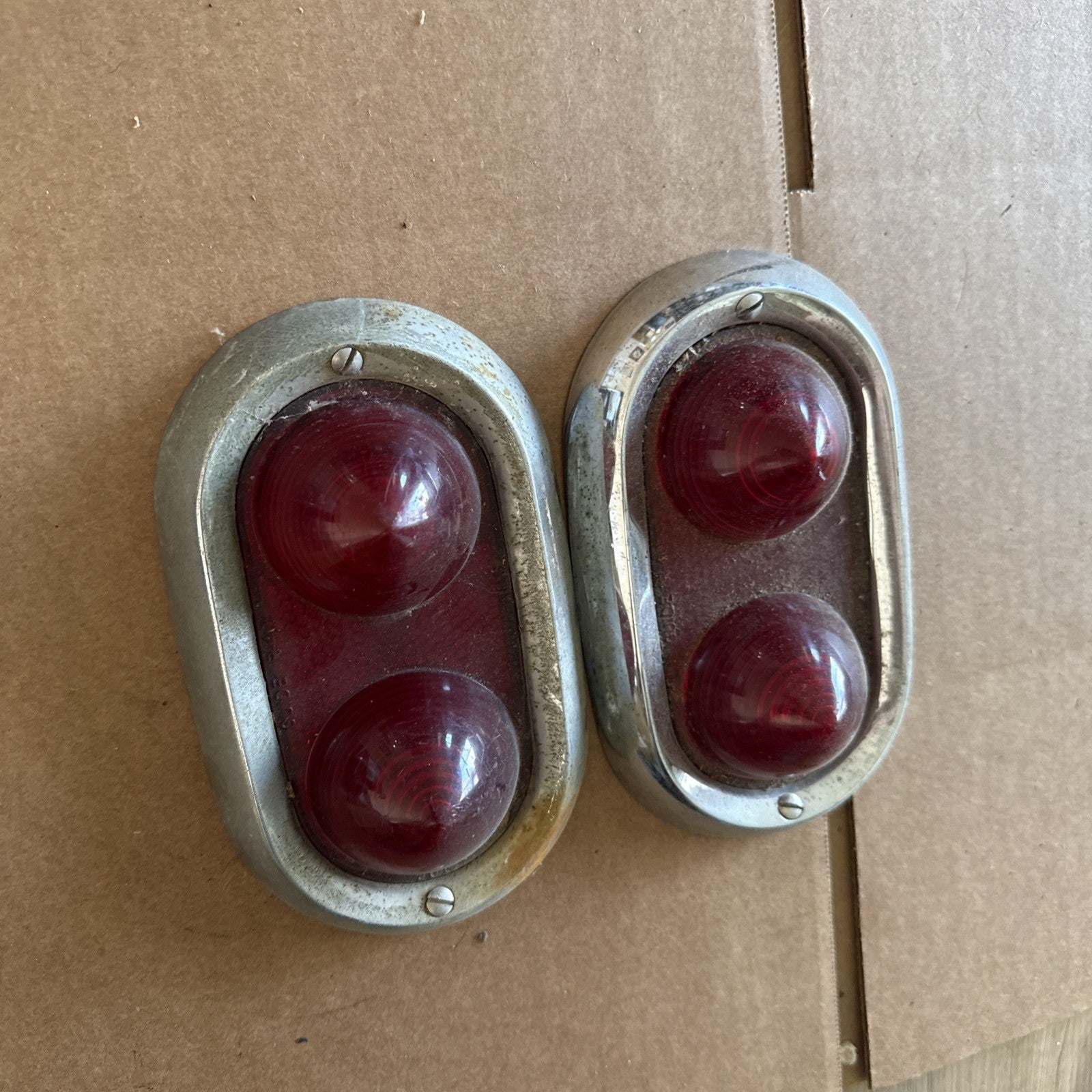 1950- 1952 Buick Tail Lights Lenses- Bezels Genuine Used Original3