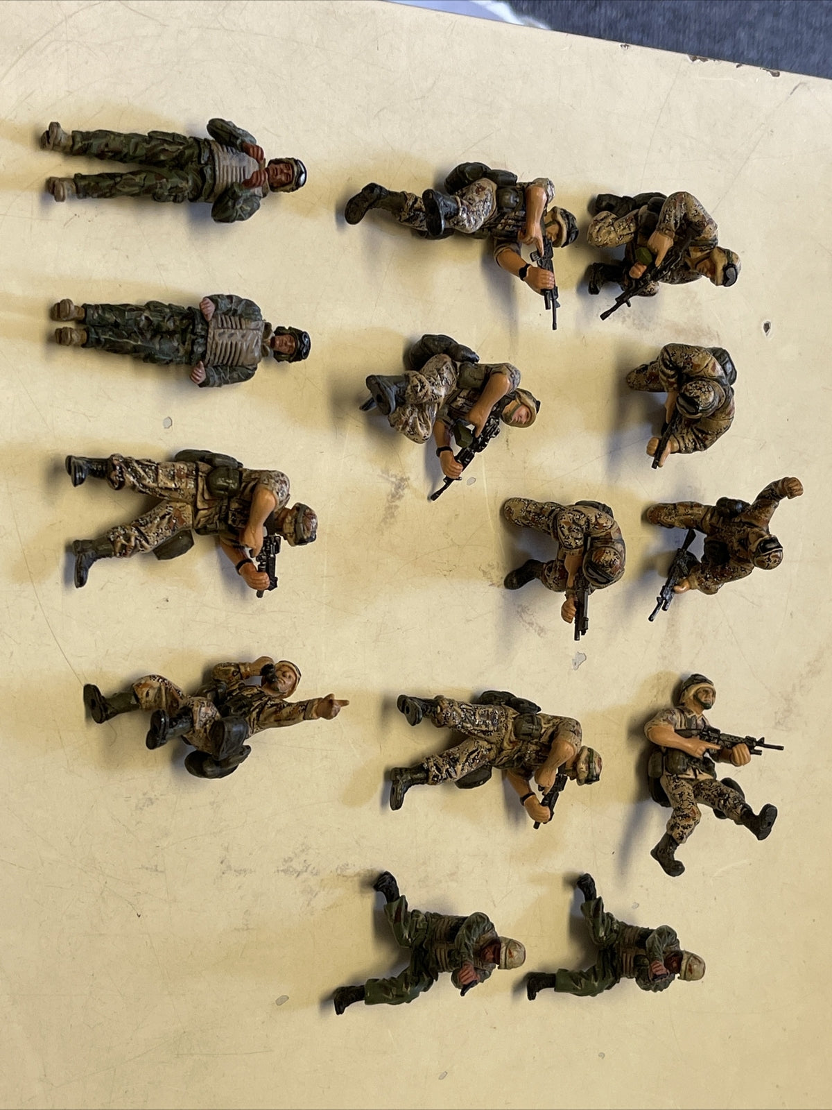 14 UNIMAX  ACTION FIGURES -  MILITARY SOLDIERS - 1:320