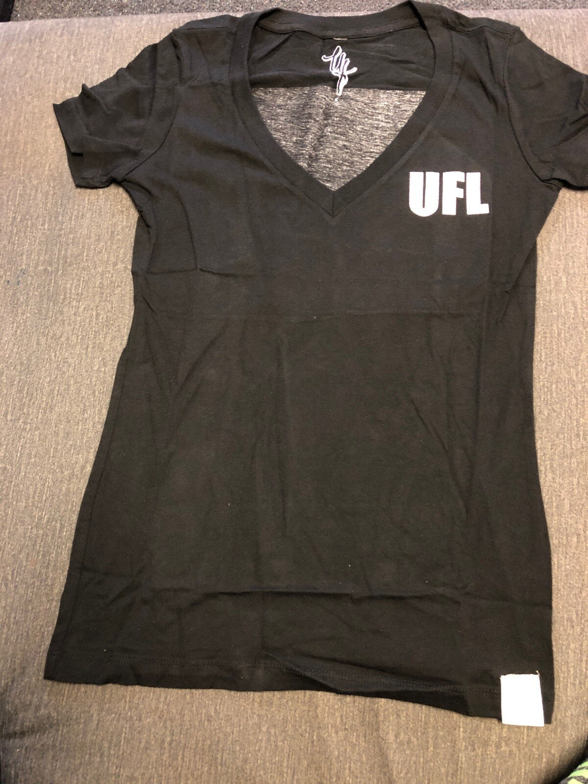 NWOT Urban FARM League Women’s V Neck  (L)3