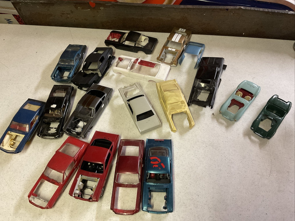 Vintage Car Model Junkyard  /restoration project Body Lot0
