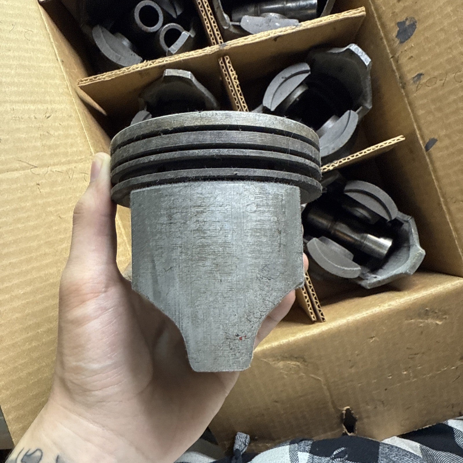 Set of 8 Badger Pistons .040 Over Chevy 283 V8 Cast Set – Vintage 1981 Used3