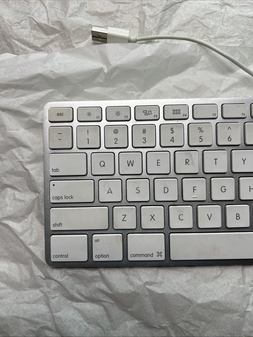 Genuine Apple A1243 Wired USB Keyboard w/ Numeric Keypad Used3