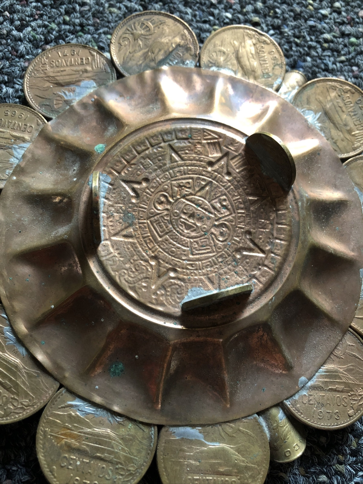 VINTAGE MEXICAN AZTEC COIN CENTAVOS CIGARETTE ASHTRAY 15 COINS HANDMADE5