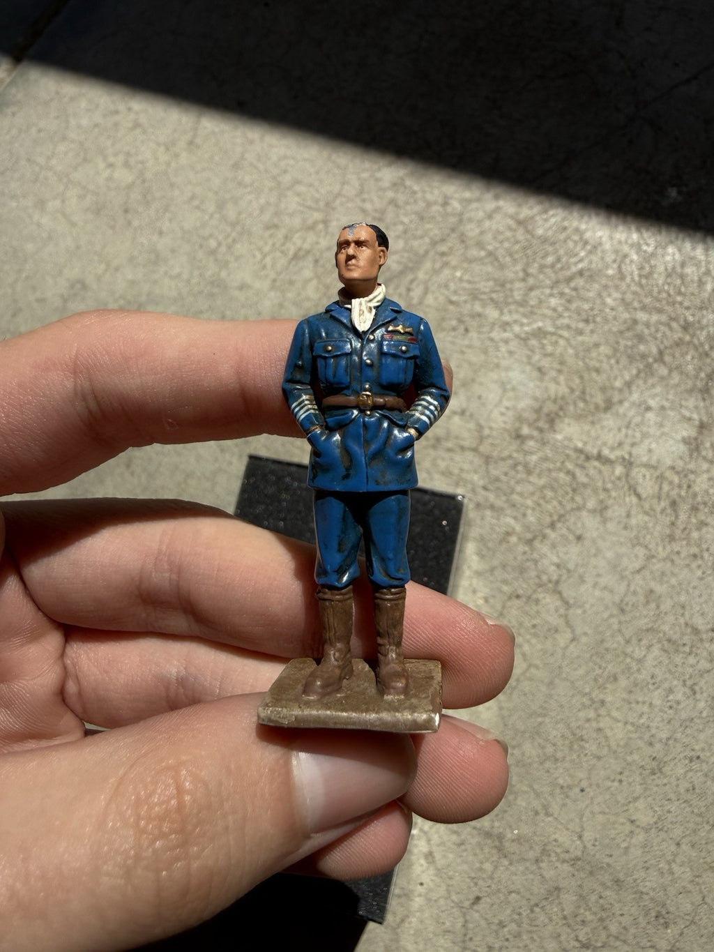 Corgi Forward March 1:32 Douglas Bader RAF Fighter Ace Metal Figure US591173