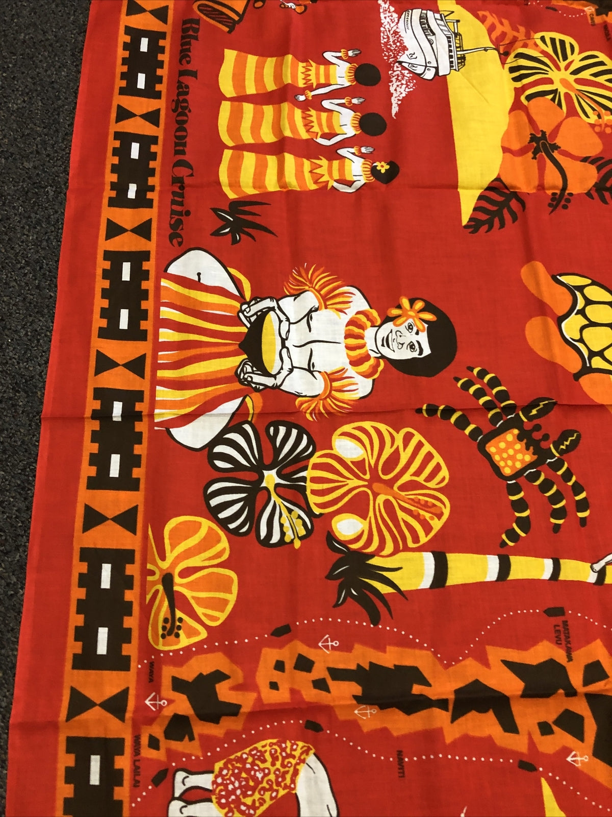 Vintage Table Linen Pacific Blue Lagoon Cruise Fiji Island Tribal 70”x35”3