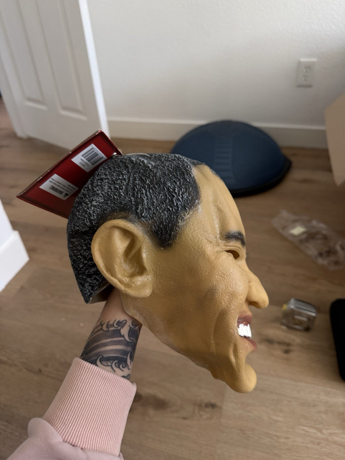 NWT Seasonal Visions Political Mask President  Barack Obama1