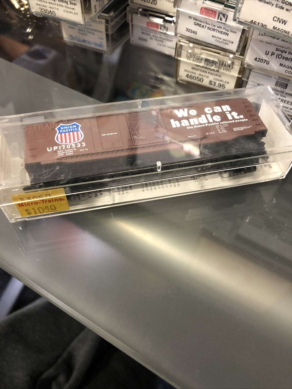 MTL Micro Trains N Union Pacific 50' Standard Box Car Plug & Sliding Door 330501