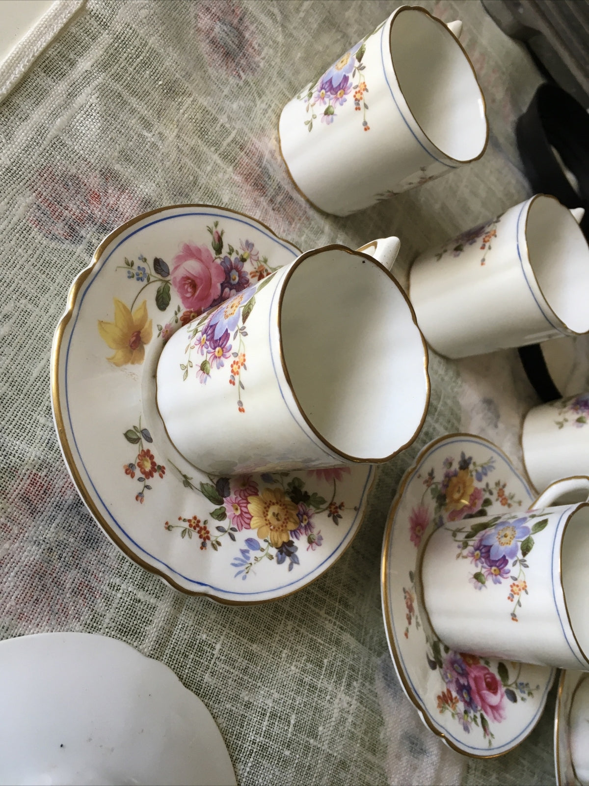 6 Royal Crown Derby English Tea Cups and Saucers Made In England8