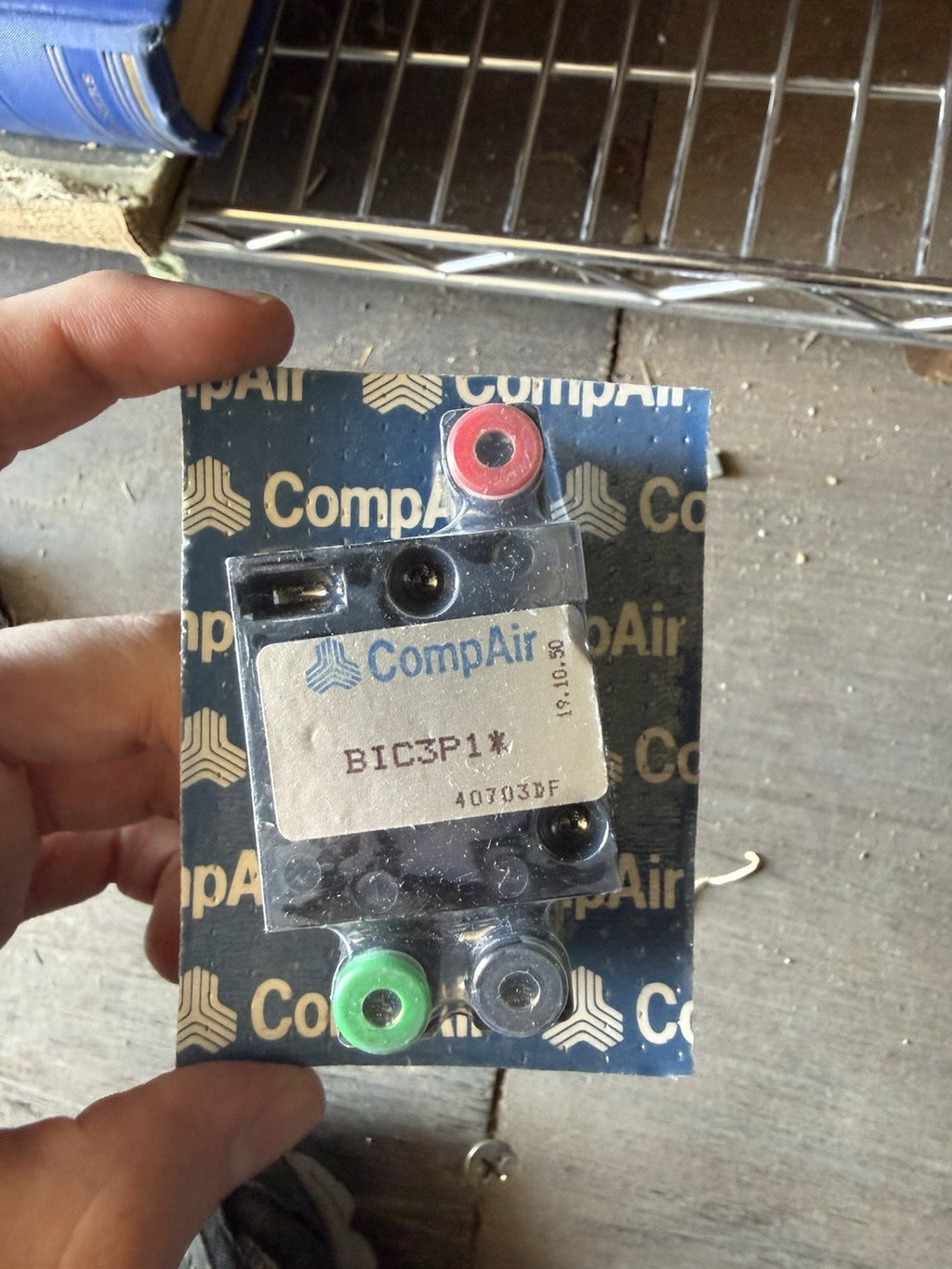 CompAir BIC3P1 Pneumatic MEM Flip-Flop Logic Control Valve - NEW Lot Of 24