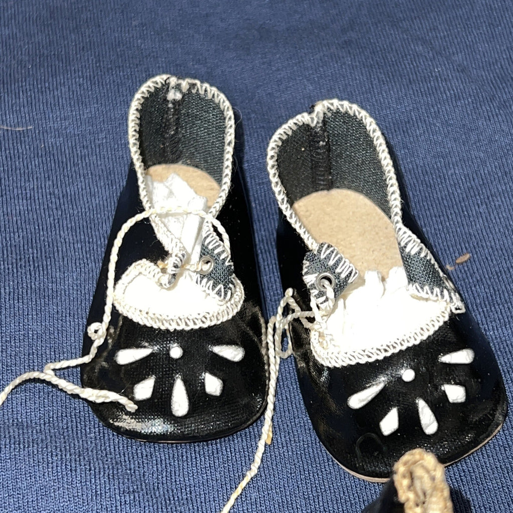 Lot of 6 Antique and Vintage Doll Shoes Unique Various Conditions Similar Sizes9