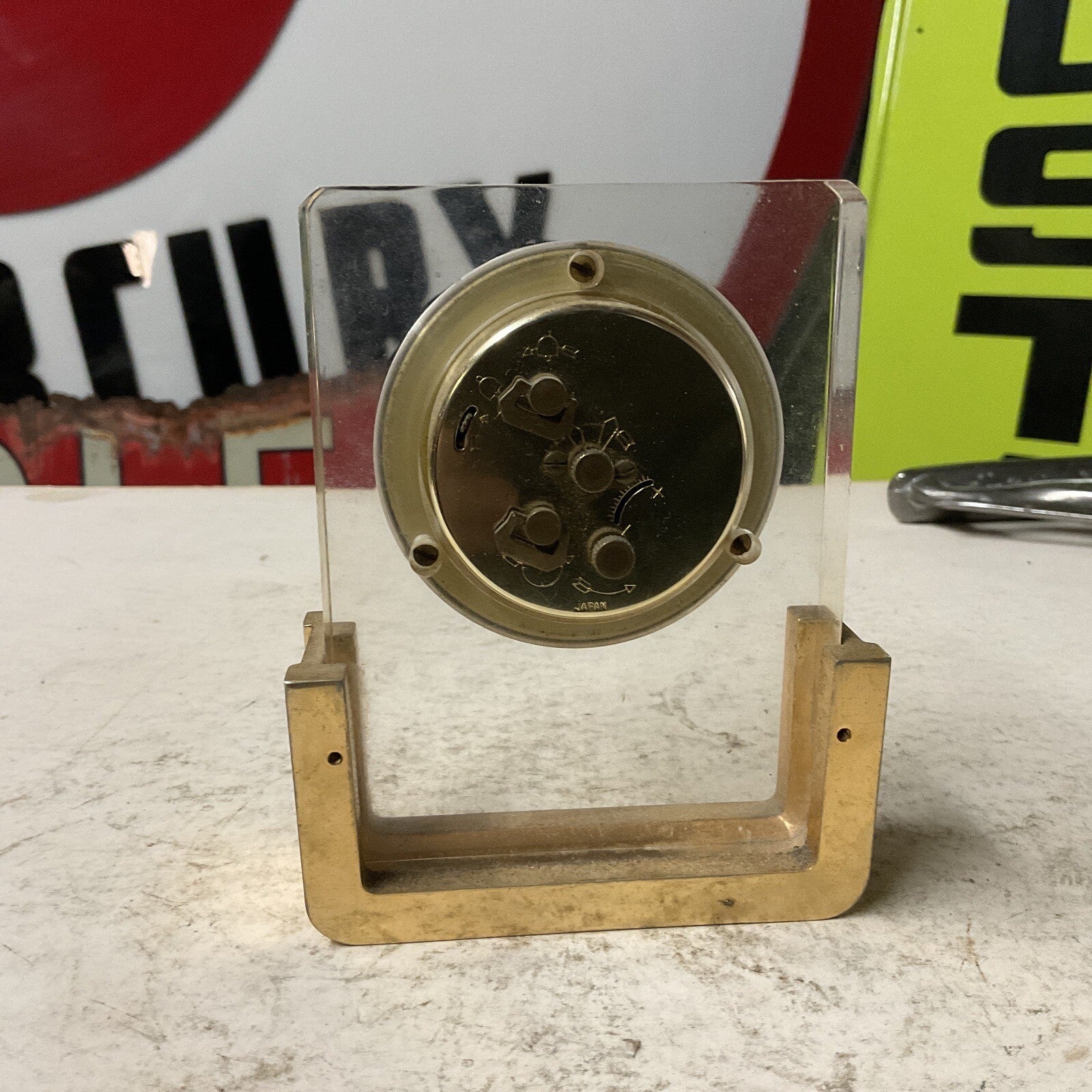 BULOVA CONTEMPORARY STYLE QUARTZ MANTEL/ TABLE CLOCK NOT TESTED!!!2