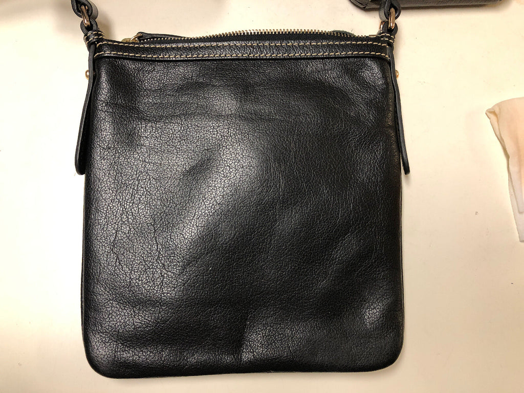 DOONEY & BOURKE Black Pebbled Leather Small Cross-body Swingpack Tote Purse Bag5