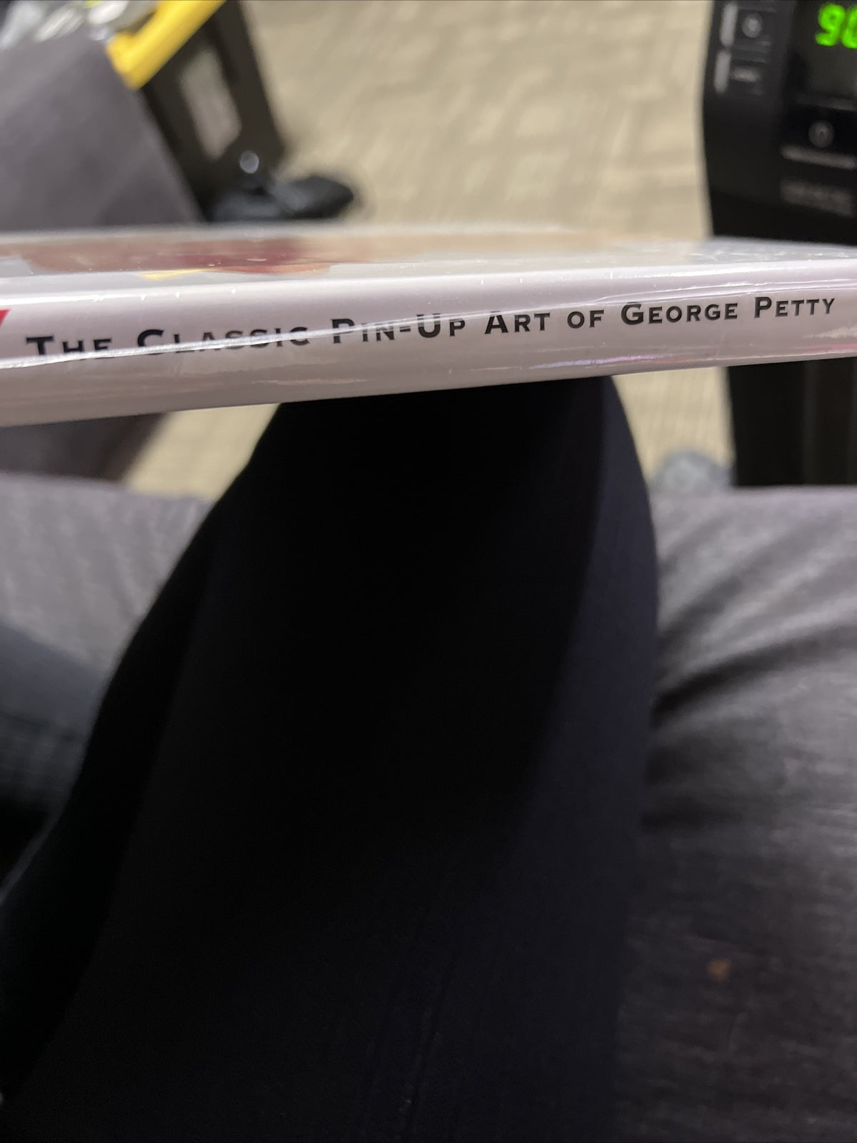 1st Edition Deluxe Petty : The Classic Pin-Up Art of George Petty5