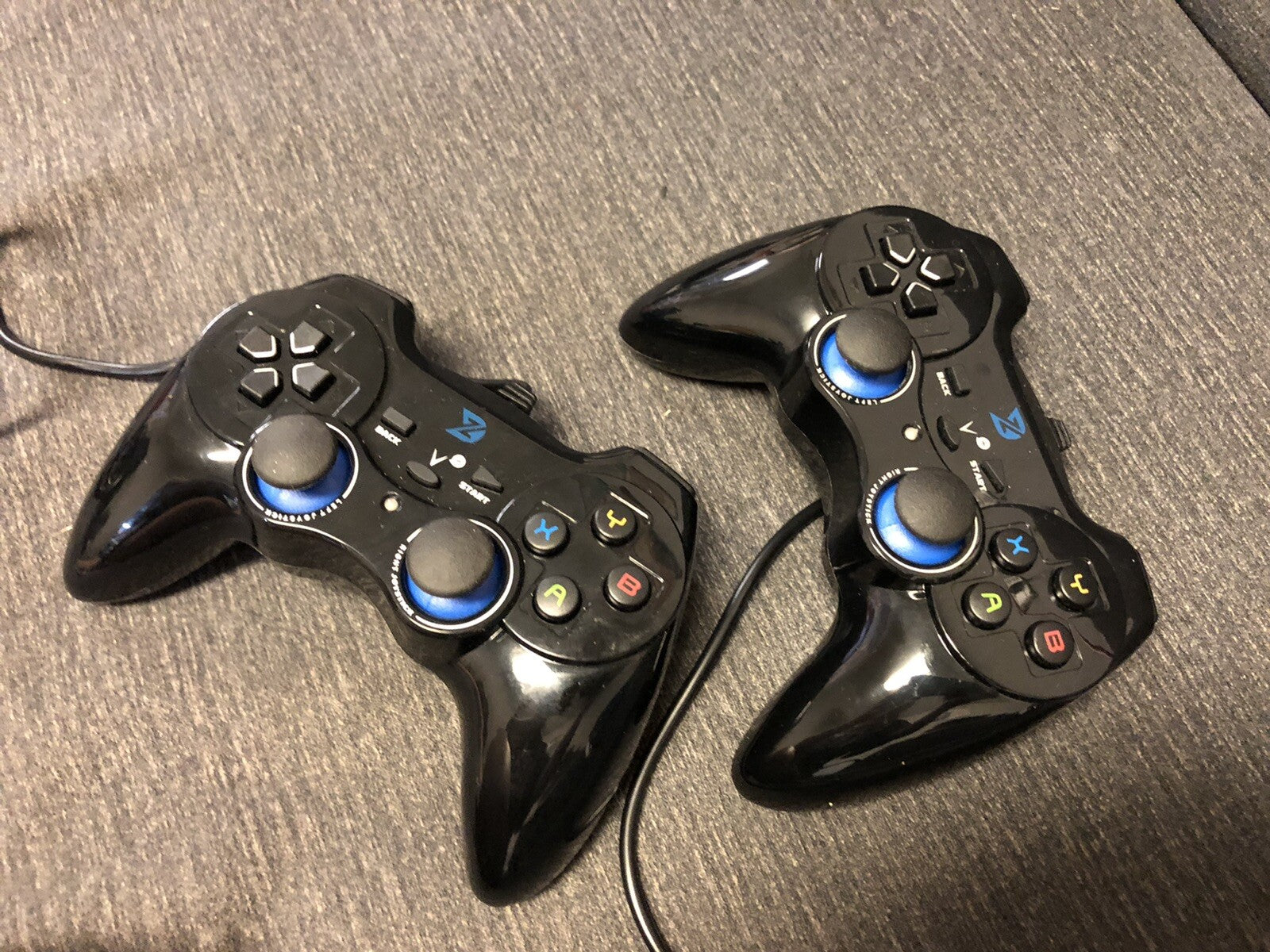 ZD-V108 UBS Wired Gaming Controller Gamepad For PC/Laptop Set Of 22