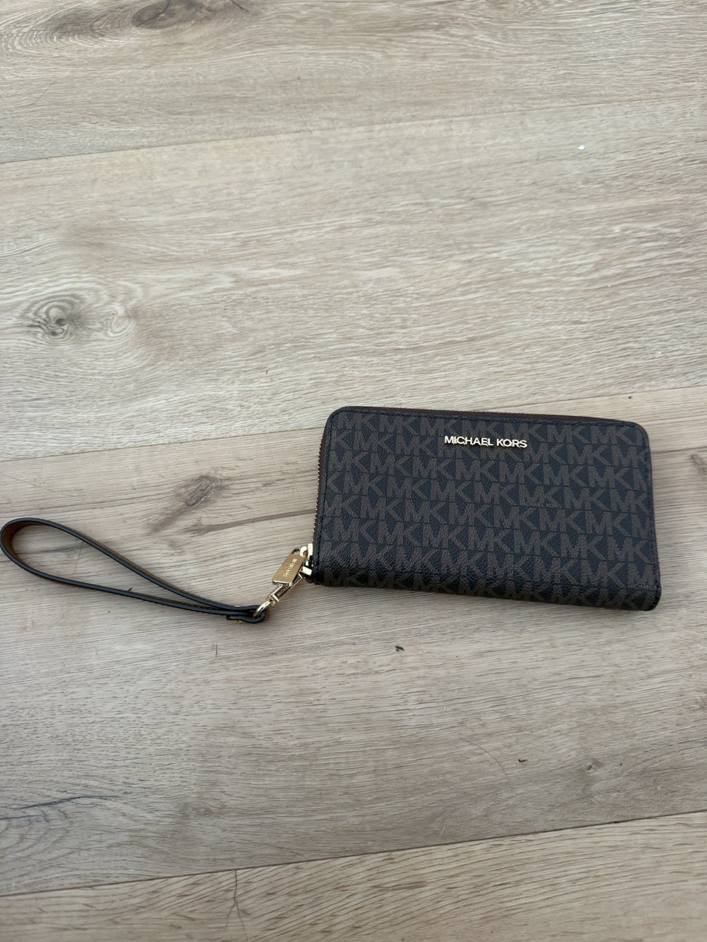 Michael Kors Jet Set Travel Large Wallet Phone Case Logo Black0