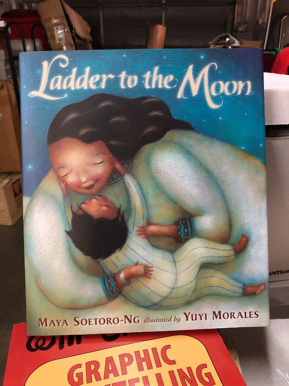 Signed Ladder to the Moon New By Maya Soetoro-NG Illustrated by Yuyi Morales0