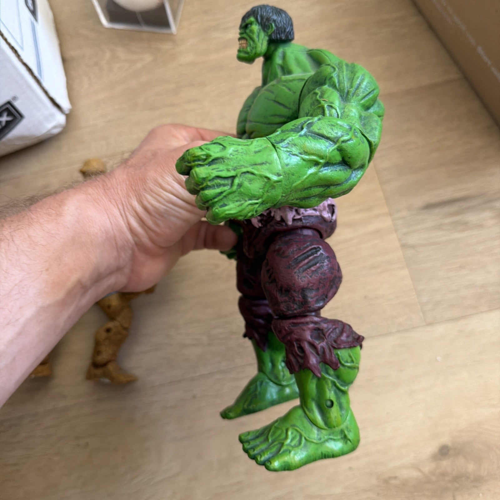 Marvel Select HULK Action Figure 2010 Green Variant 10" Diamond Legends5