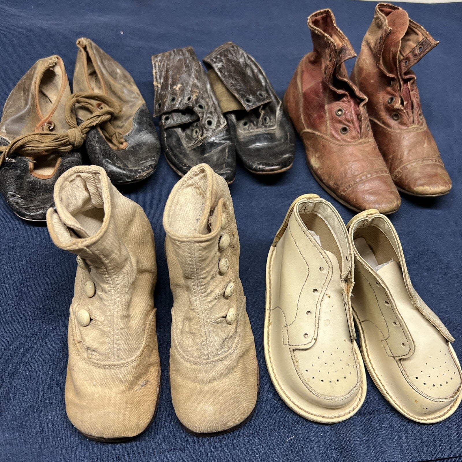 Lot of 5 Antique 1800’s Doll Shoes Various Size and Condition0