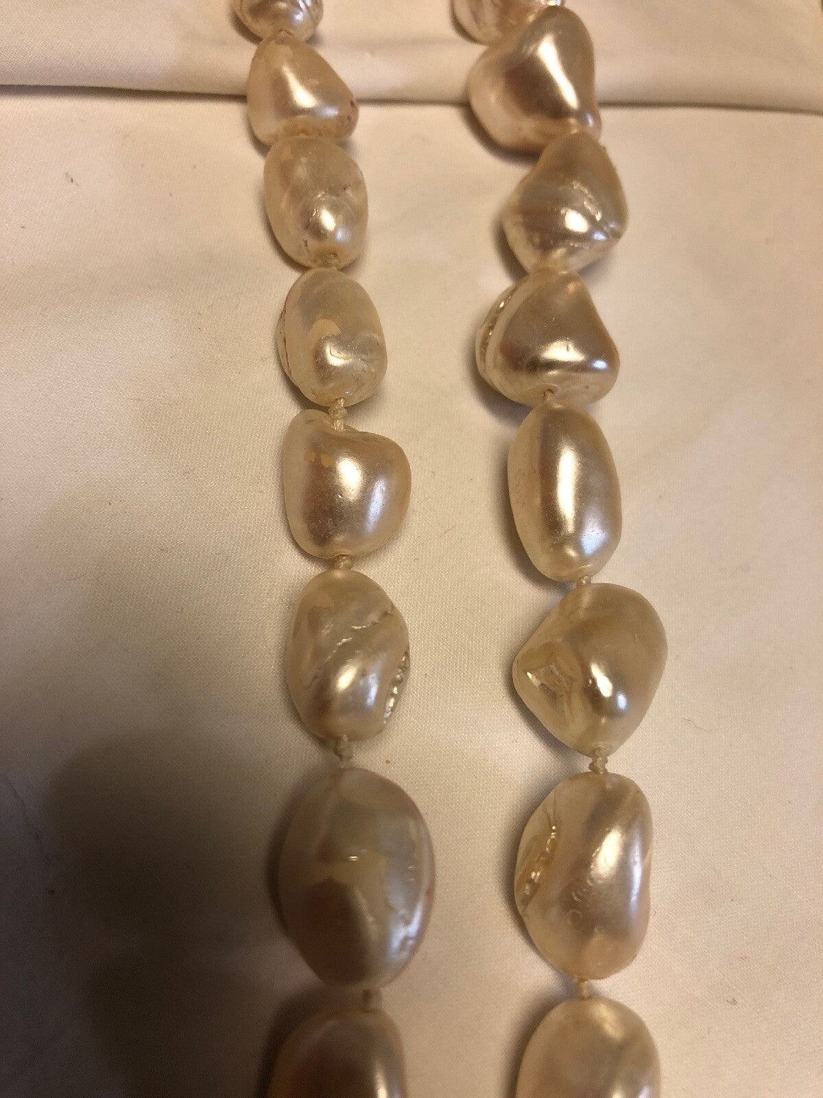 Artistic Pearl Colored Chalcedony Bead  Toggle Necklace 3 Set Of Earrings4