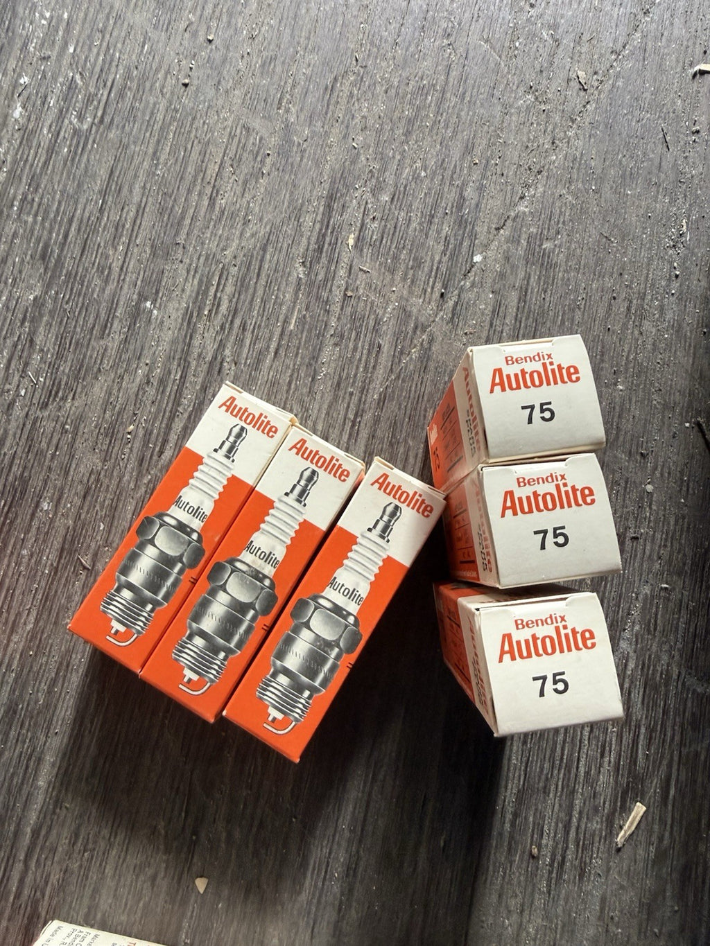 NOS Motorcraft Autolite 75 Spark Plugs Lot Of 61