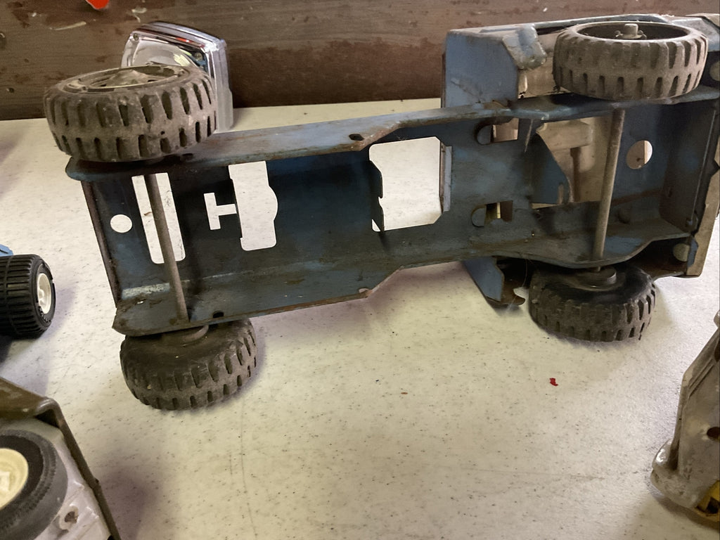Vintage tonka trucks for Parts and Restore 1960’s Lot Of 55