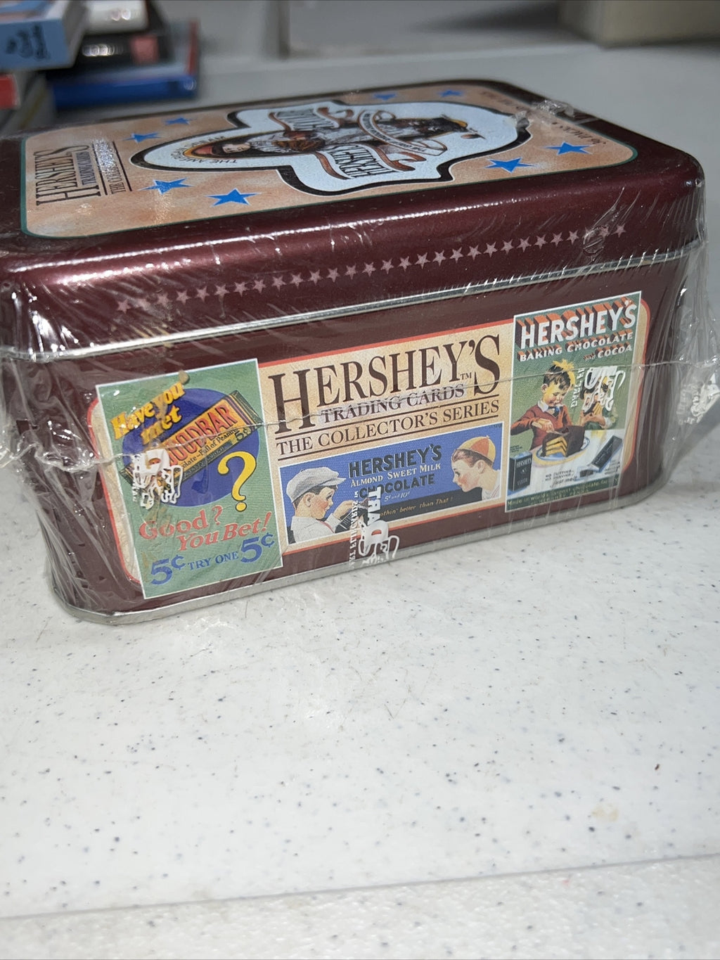 Vintage 1995 Hersheys Trading Cards The collector's Series  Tin Can  & 36 Packs2