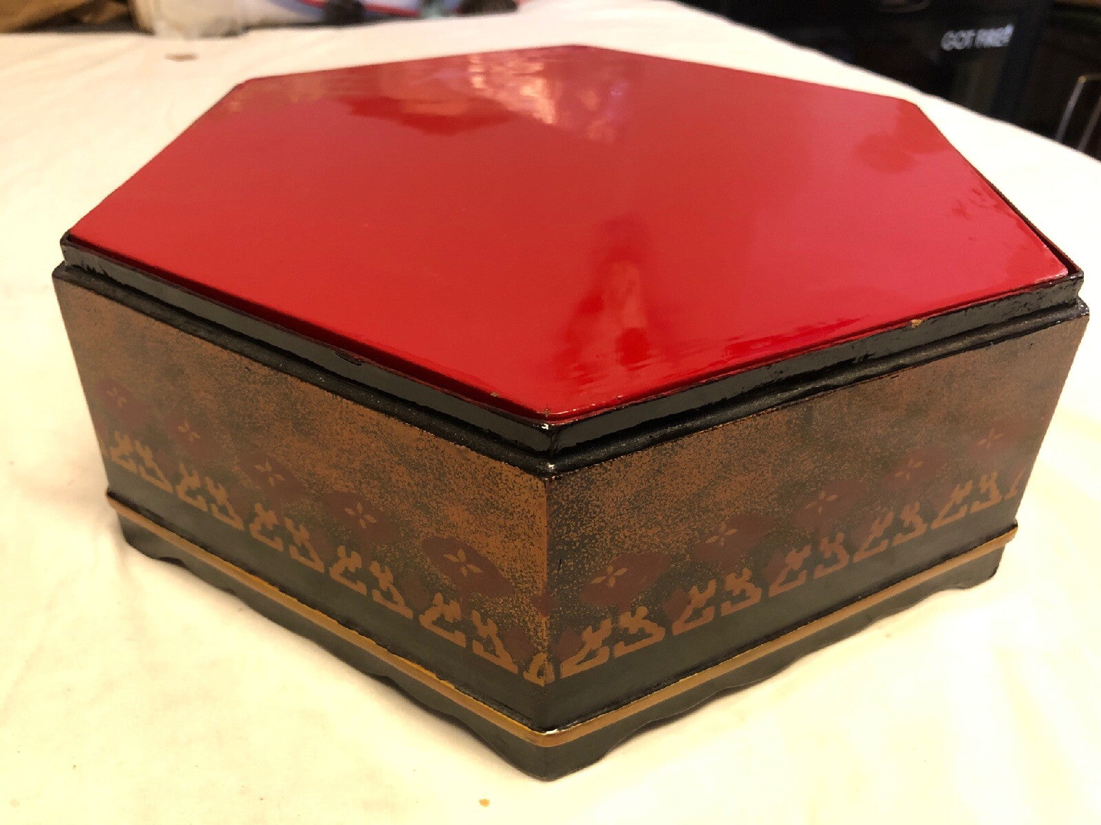 Vintage Beautiful Designed wooden African Jewelry Box1