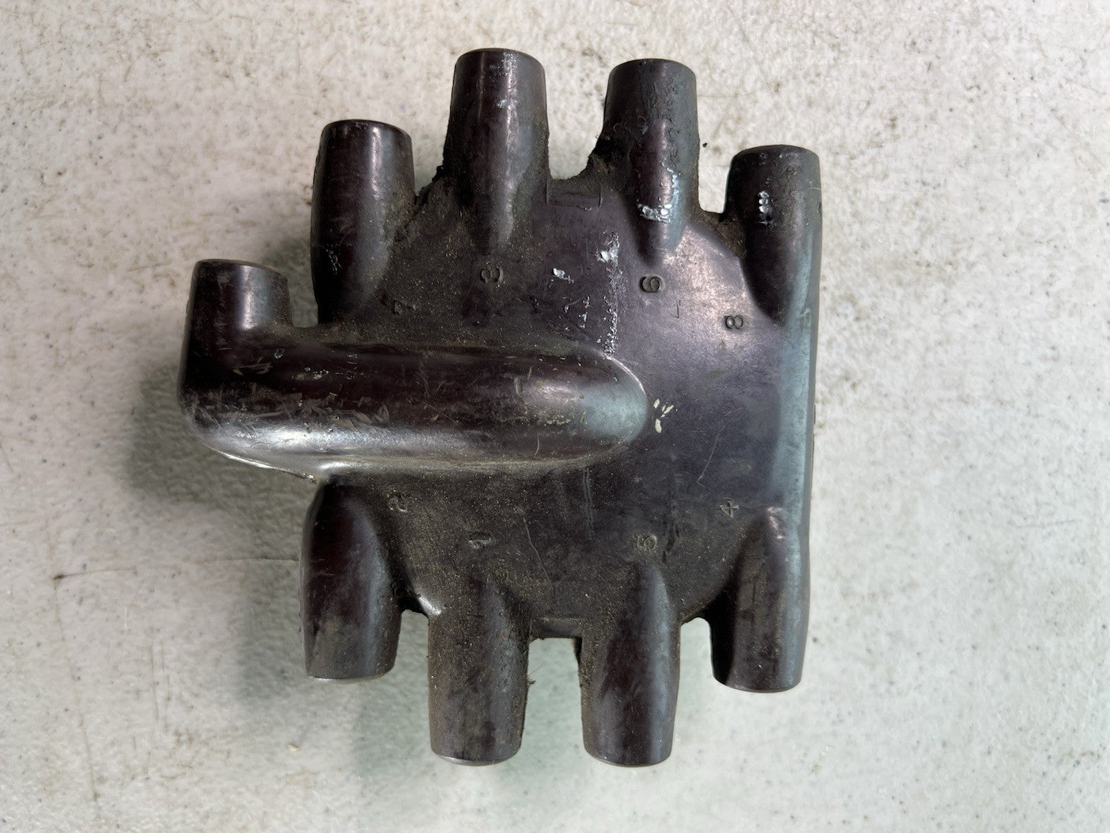 Vintage Bakelite 8-Cylinder Distributor Cap – Classic Ignition Part0