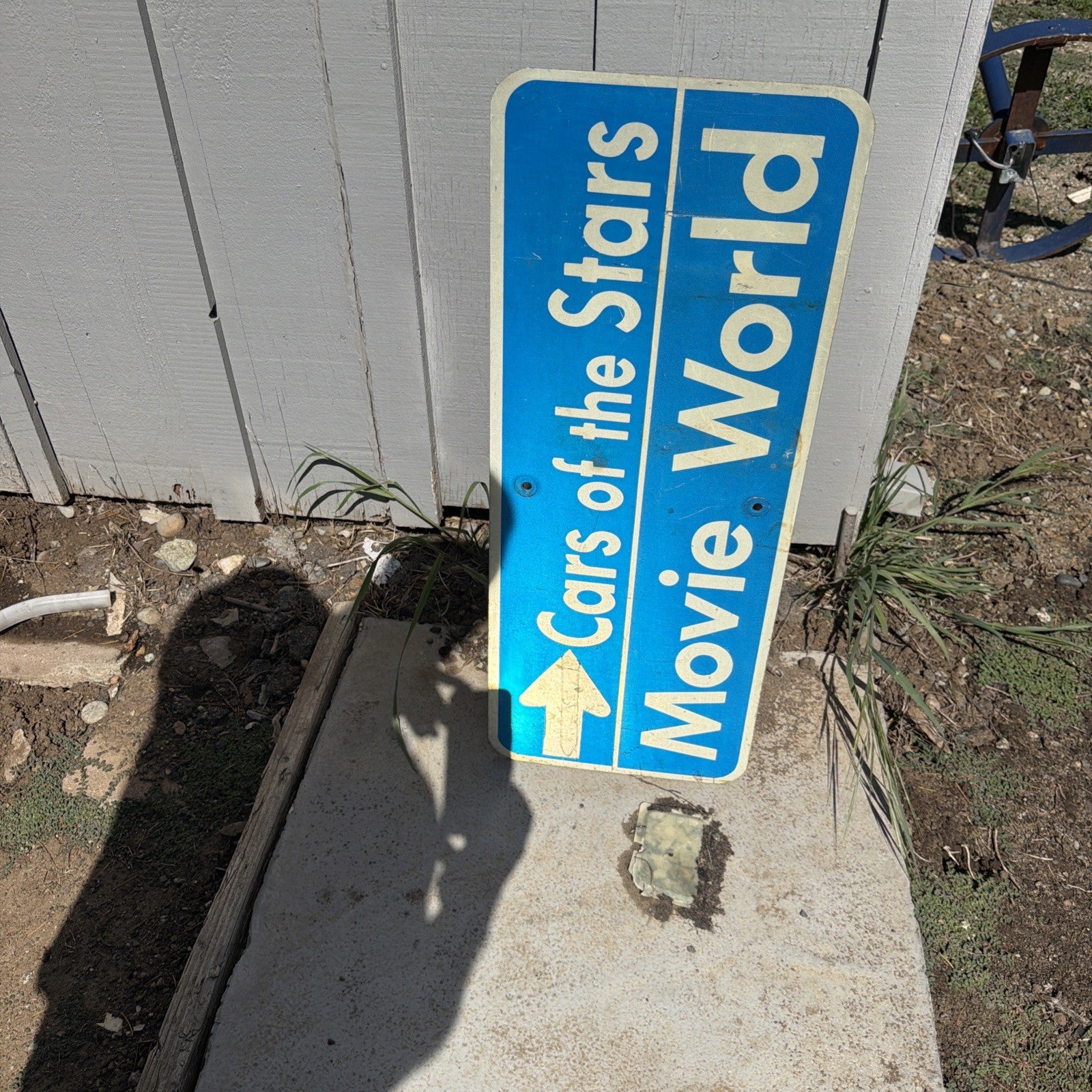 SCARCE 30" CALIFORNIA Movie World HIGHWAY METAL Road SIGN HISTORIC GAS OIL4