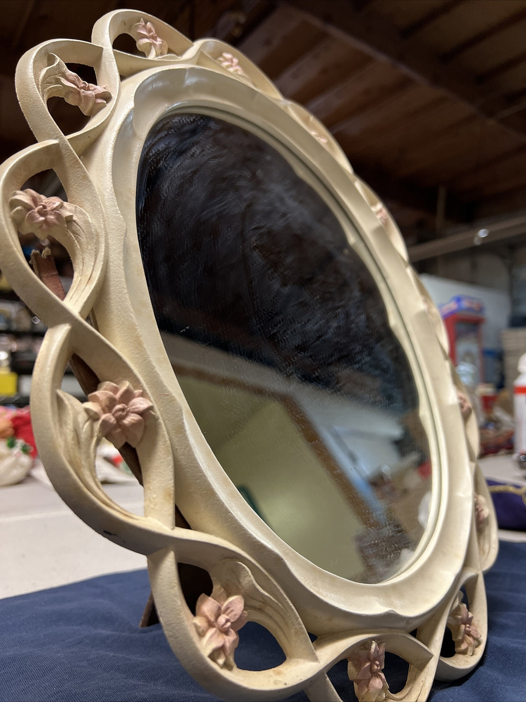 Vintage White Syroco Wood Oval Mirror Syracuse NY 15.5”2