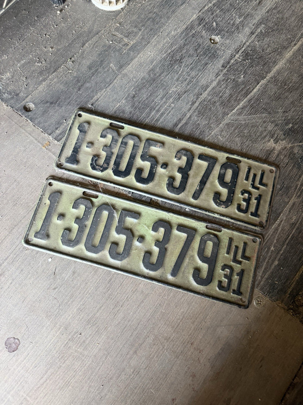 Vintage 1931 Illinois License Plate Pair - Original Matched Set - Ford Model A1