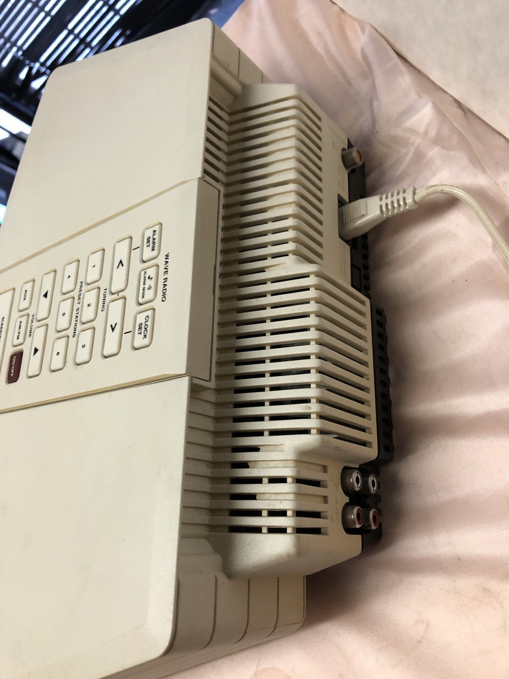 BOSE Wave Radio AWR1-1W AM/FM Alarm Clock Radio Off White Working! W/ Remote2