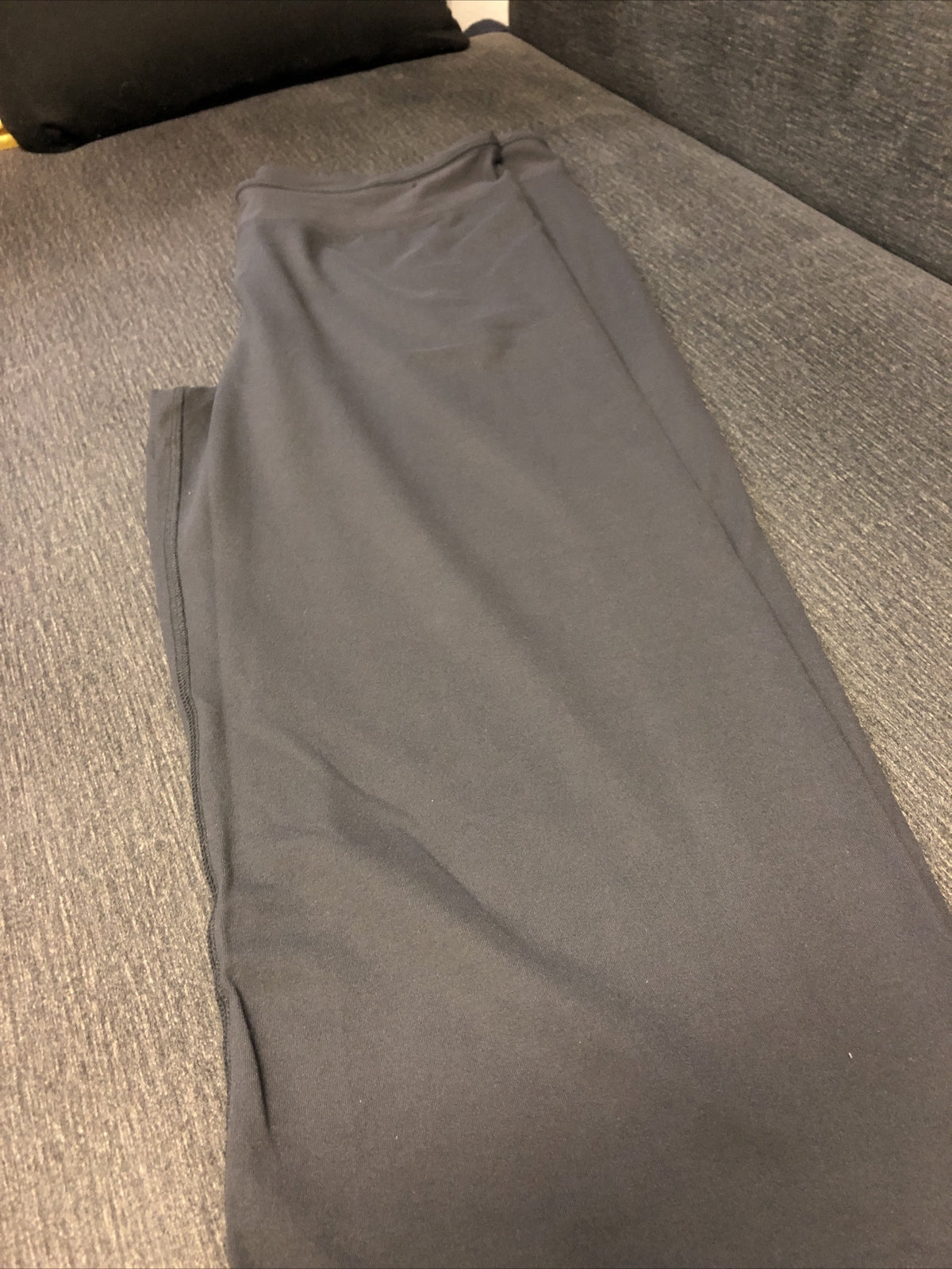 Comfy Yoga Lounge Shanghai Red, L Sports Pants, Black Capri Yoga Pants1