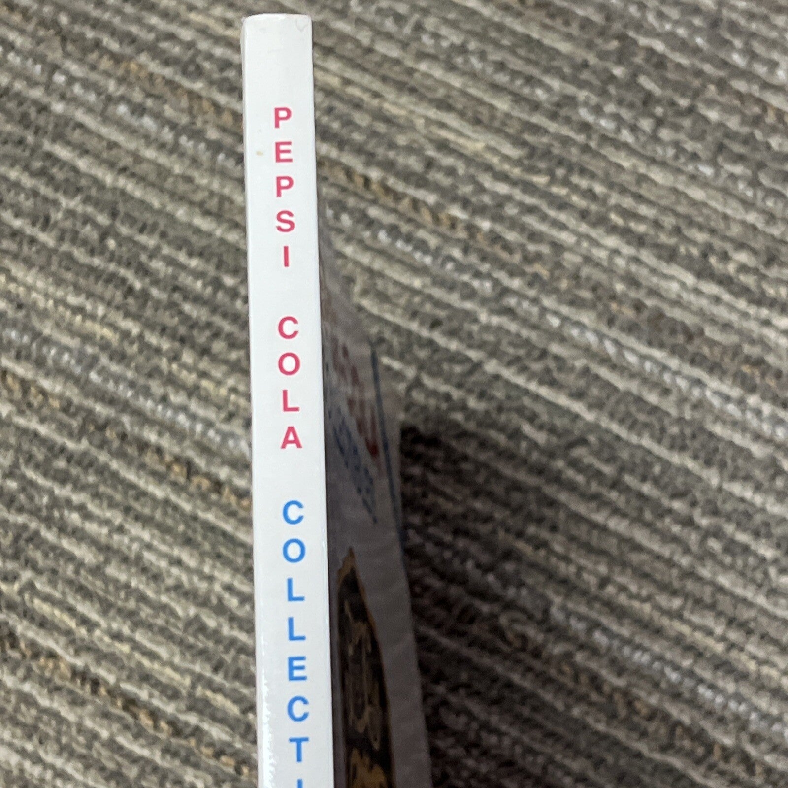 PEPSI-COLA COLLECTIBLES BY BILL VEHLING & MICHAEL HUNT 1993 Vintage Pepsi Book5
