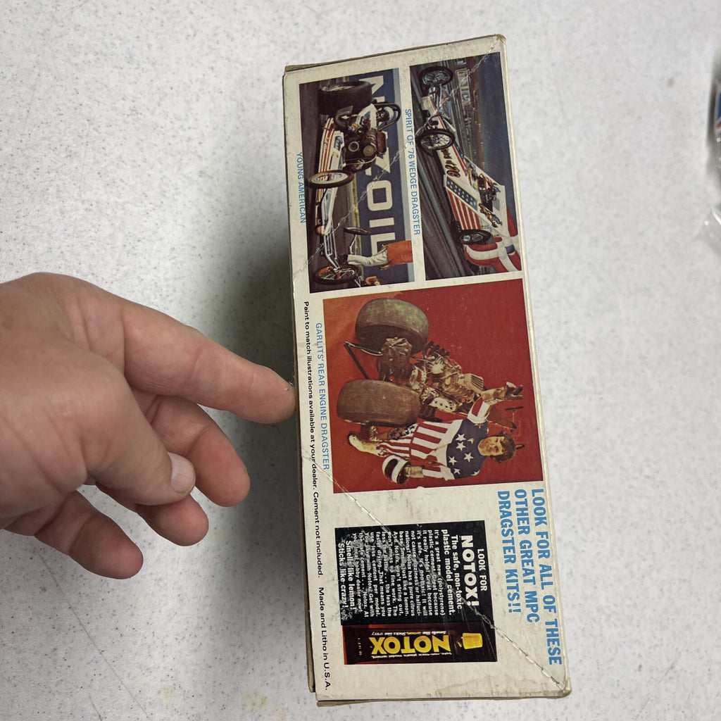 Original 1970s MPC COSMIC CHARGER CARL CASPER'S FUEL DRAGSTER 1/25 MODEL KIT3